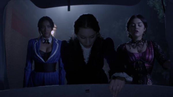 PLL_S04E13_720p_JACK_Up_DownloadSeriesHere_2292.jpg