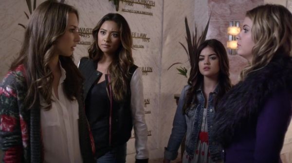PLL_S04E14_720p_JACK_Up_DownloadSeriesHere_0166.jpg