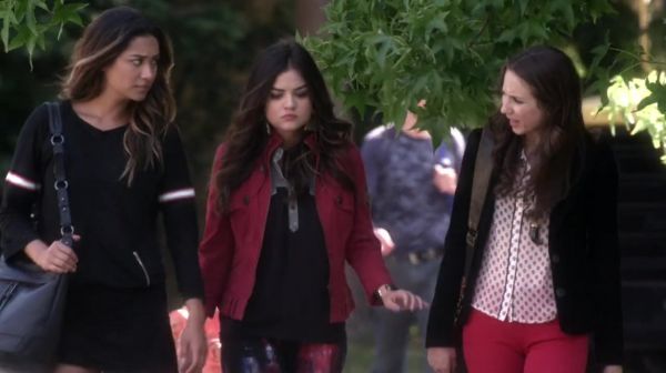 PLL_S04E14_720p_JACK_Up_DownloadSeriesHere_0419.jpg