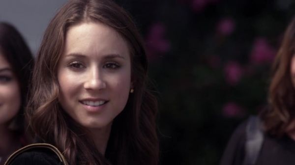 PLL_S04E14_720p_JACK_Up_DownloadSeriesHere_0448.jpg