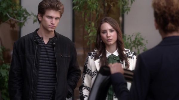 PLL_S04E14_720p_JACK_Up_DownloadSeriesHere_1143.jpg