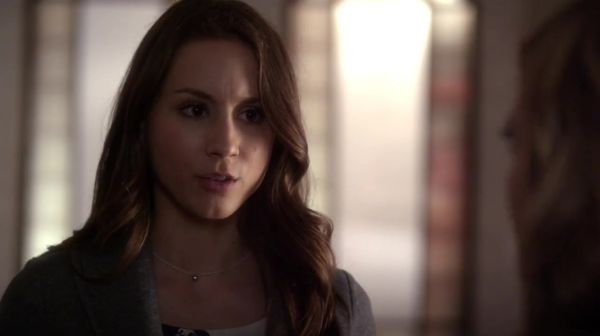 PLL_S04E15_720p_JACK_Up_DownloadSeriesHere_0097.jpg