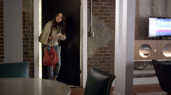 PLL_S04E15_720p_JACK_Up_DownloadSeriesHere_0399.jpg