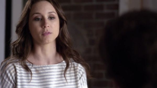 PLL_S04E15_720p_JACK_Up_DownloadSeriesHere_0425.jpg