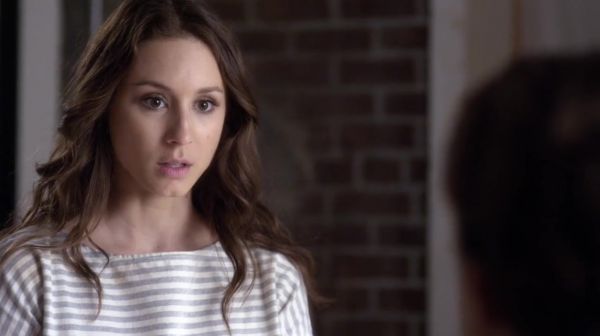 PLL_S04E15_720p_JACK_Up_DownloadSeriesHere_0430.jpg
