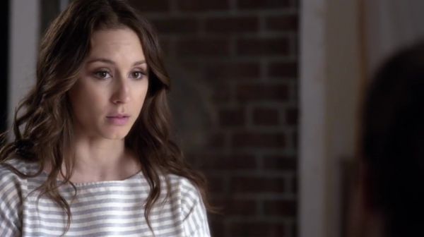 PLL_S04E15_720p_JACK_Up_DownloadSeriesHere_0438.jpg