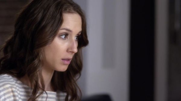 PLL_S04E15_720p_JACK_Up_DownloadSeriesHere_0449.jpg