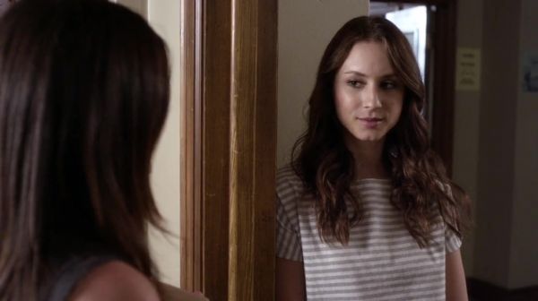 PLL_S04E15_720p_JACK_Up_DownloadSeriesHere_0529.jpg