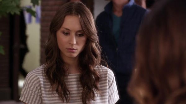 PLL_S04E15_720p_JACK_Up_DownloadSeriesHere_0594.jpg