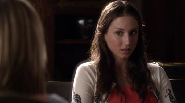 PLL_S04E16_720p_JACK_Up_DownloadSeriesHere_0886.jpg