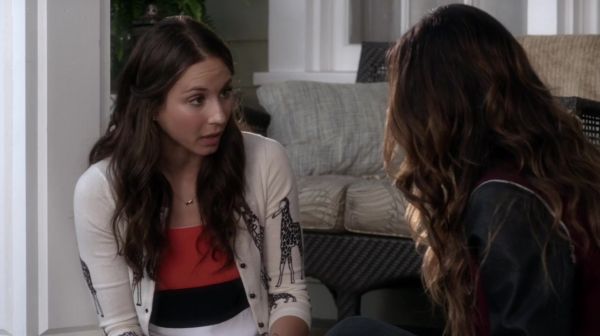 PLL_S04E16_720p_JACK_Up_DownloadSeriesHere_1097.jpg