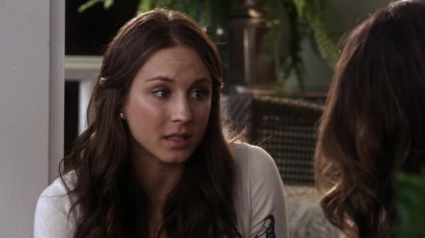 PLL_S04E16_720p_JACK_Up_DownloadSeriesHere_1130.jpg