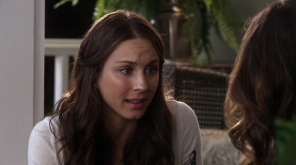 PLL_S04E16_720p_JACK_Up_DownloadSeriesHere_1132.jpg
