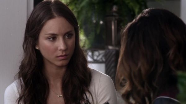 PLL_S04E16_720p_JACK_Up_DownloadSeriesHere_1147.jpg