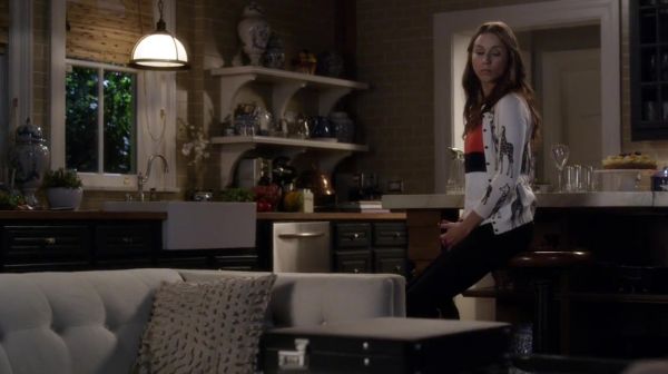 PLL_S04E16_720p_JACK_Up_DownloadSeriesHere_1514.jpg