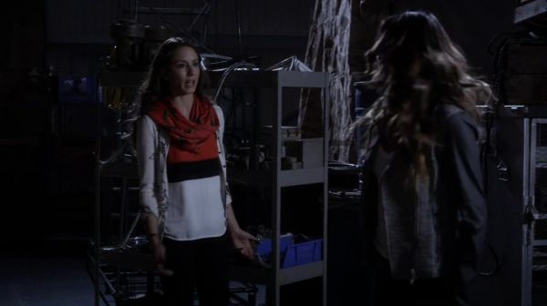 PLL_S04E16_720p_JACK_Up_DownloadSeriesHere_2182.jpg