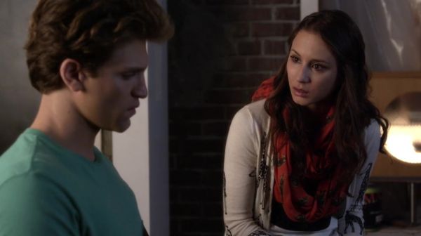 PLL_S04E16_720p_JACK_Up_DownloadSeriesHere_2298.jpg