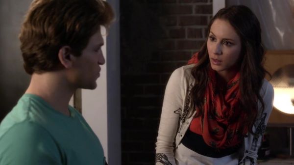 PLL_S04E16_720p_JACK_Up_DownloadSeriesHere_2305.jpg
