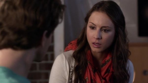 PLL_S04E16_720p_JACK_Up_DownloadSeriesHere_2333.jpg