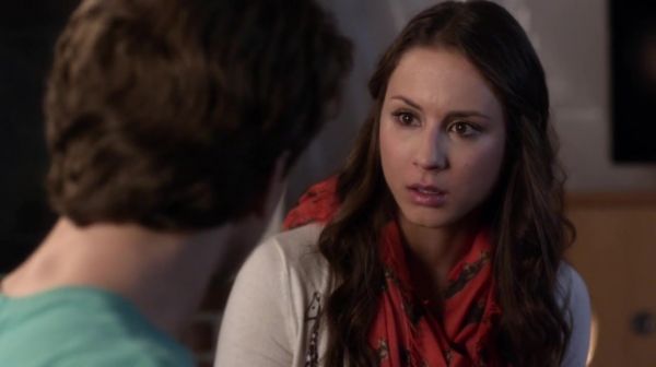 PLL_S04E16_720p_JACK_Up_DownloadSeriesHere_2334.jpg