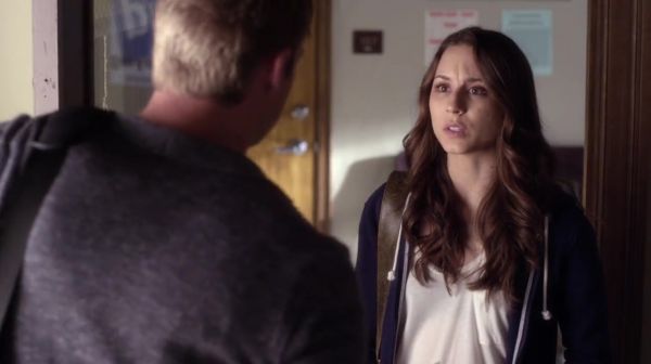 PLL_S04E17_720p_JACK_Up_DownloadSeriesHere_0732.jpg