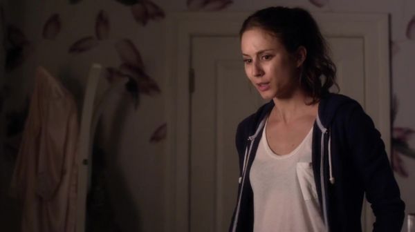 PLL_S04E17_720p_JACK_Up_DownloadSeriesHere_1404.jpg