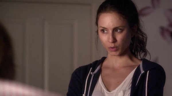 PLL_S04E17_720p_JACK_Up_DownloadSeriesHere_1423.jpg