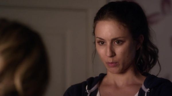 PLL_S04E17_720p_JACK_Up_DownloadSeriesHere_1429.jpg