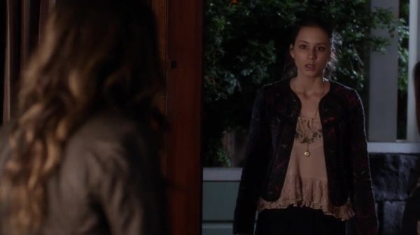 PLL_S04E17_720p_JACK_Up_DownloadSeriesHere_2410.jpg