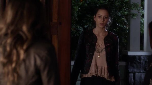 PLL_S04E17_720p_JACK_Up_DownloadSeriesHere_2411.jpg