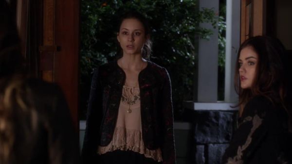 PLL_S04E17_720p_JACK_Up_DownloadSeriesHere_2415.jpg