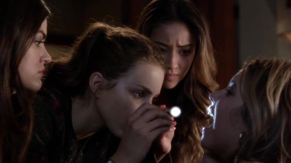 PLL_S04E17_720p_JACK_Up_DownloadSeriesHere_2493.jpg