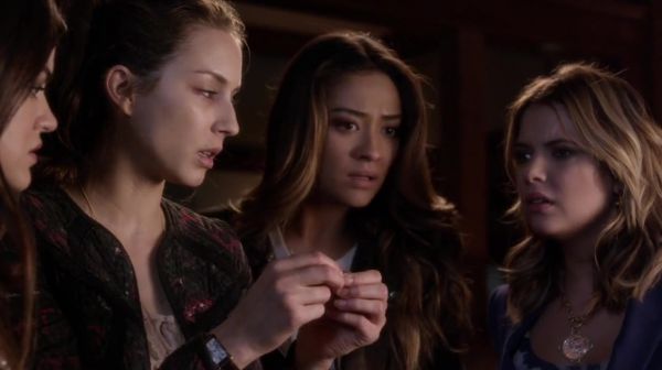 PLL_S04E17_720p_JACK_Up_DownloadSeriesHere_2539.jpg