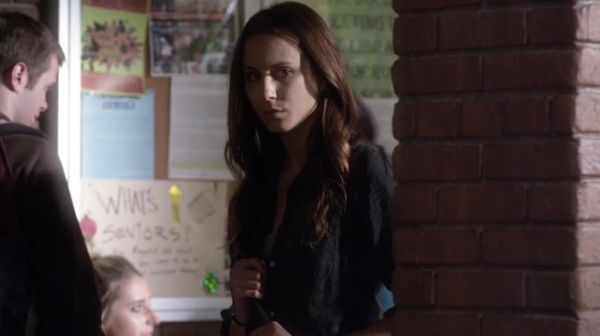 PLL_S04E18_720p_JACK_Up_DownloadSeriesHere_0654.jpg
