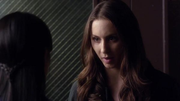 PLL_S04E18_720p_JACK_Up_DownloadSeriesHere_0694.jpg