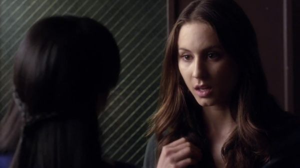 PLL_S04E18_720p_JACK_Up_DownloadSeriesHere_0707.jpg