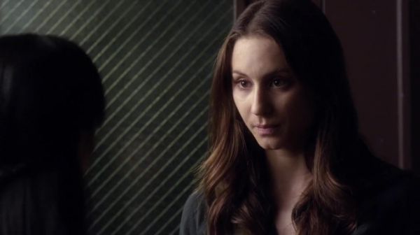 PLL_S04E18_720p_JACK_Up_DownloadSeriesHere_0708.jpg