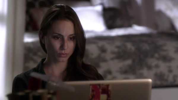 PLL_S04E18_720p_JACK_Up_DownloadSeriesHere_0876.jpg