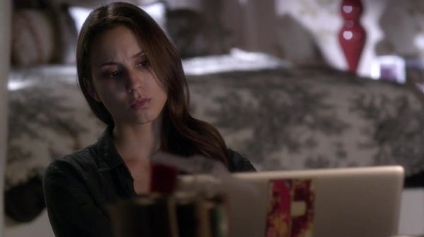 PLL_S04E18_720p_JACK_Up_DownloadSeriesHere_0885.jpg
