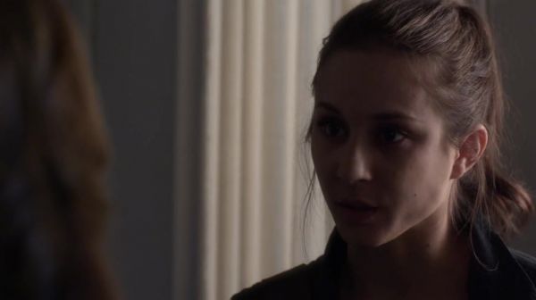 PLL_S04E18_720p_JACK_Up_DownloadSeriesHere_2044.jpg