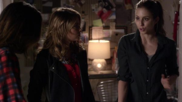 PLL_S04E18_720p_JACK_Up_DownloadSeriesHere_2294.jpg