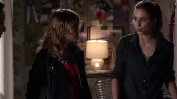PLL_S04E18_720p_JACK_Up_DownloadSeriesHere_2295.jpg