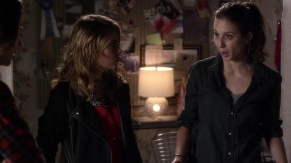 PLL_S04E18_720p_JACK_Up_DownloadSeriesHere_2297.jpg