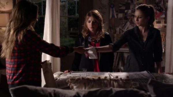 PLL_S04E18_720p_JACK_Up_DownloadSeriesHere_2339.jpg