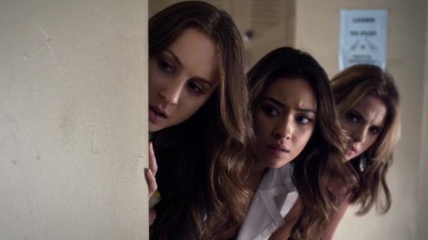 PLL_S04E19_720p_JACK_Up_DownloadSeriesHere_0134.jpg