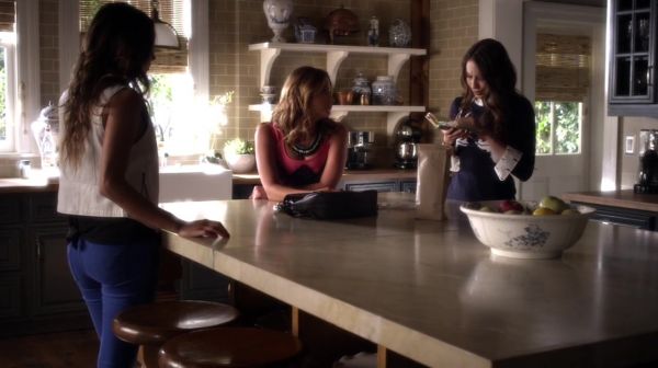 PLL_S04E19_720p_JACK_Up_DownloadSeriesHere_0169.jpg
