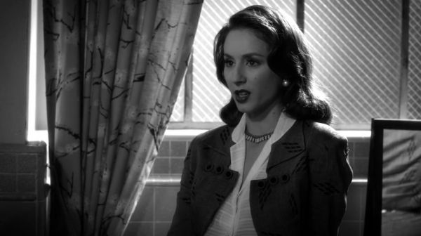 PLL_S04E19_720p_JACK_Up_DownloadSeriesHere_0596.jpg