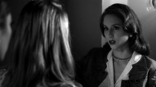 PLL_S04E19_720p_JACK_Up_DownloadSeriesHere_0620.jpg