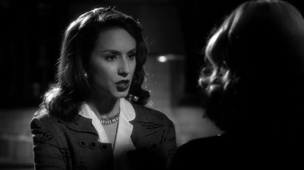 PLL_S04E19_720p_JACK_Up_DownloadSeriesHere_1390.jpg