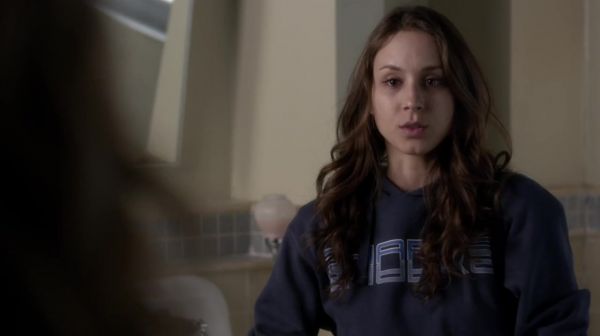 PLL_S04E20_720p_JACK_Up_DownloadSeriesHere_0222.jpg
